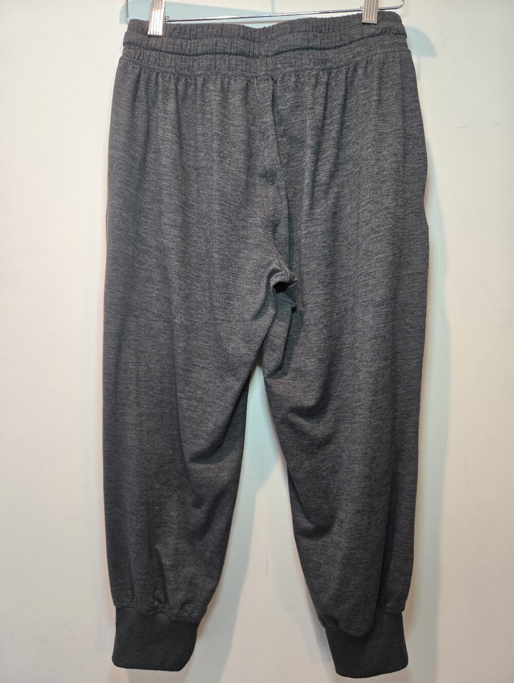 GapFit Capri Pants XS Women's Brushed Tech Jersey Athletic Wear Sport Black - Picture 5 of 9